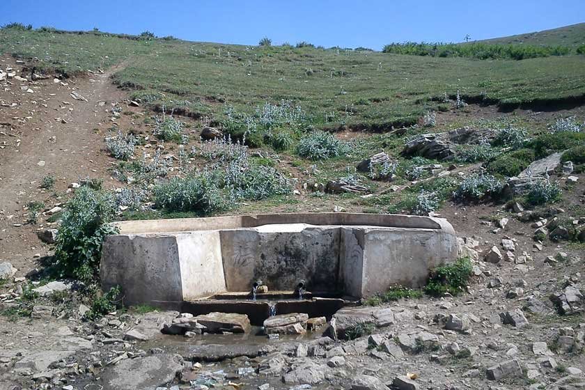 چشمه آب معدنی لوزان