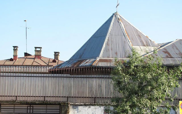 کلیسای بیستون